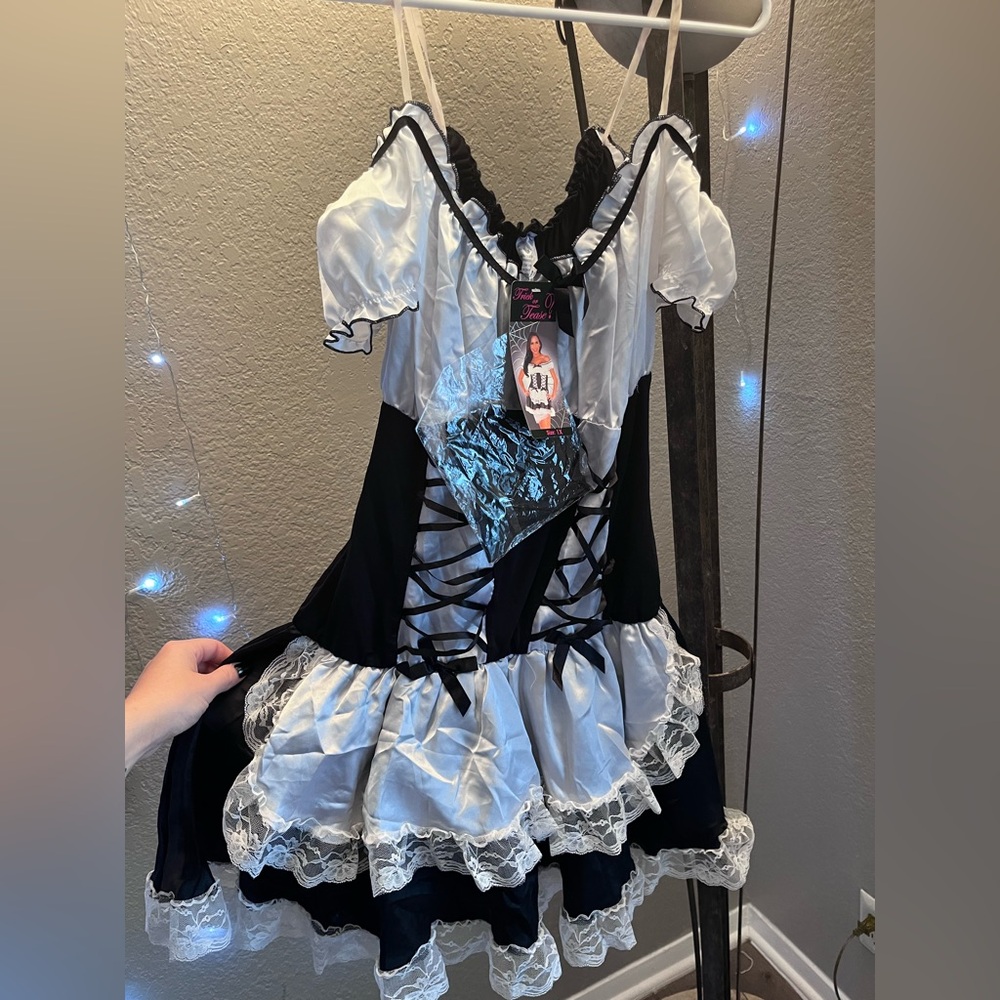 NWT!!✨🖤Black and White Lace-Up Halloween Dress or costume!